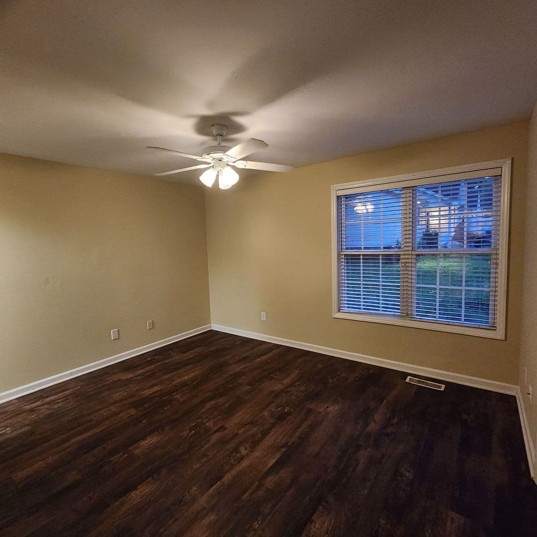 Wake Forest House: 134 West Oak Ave