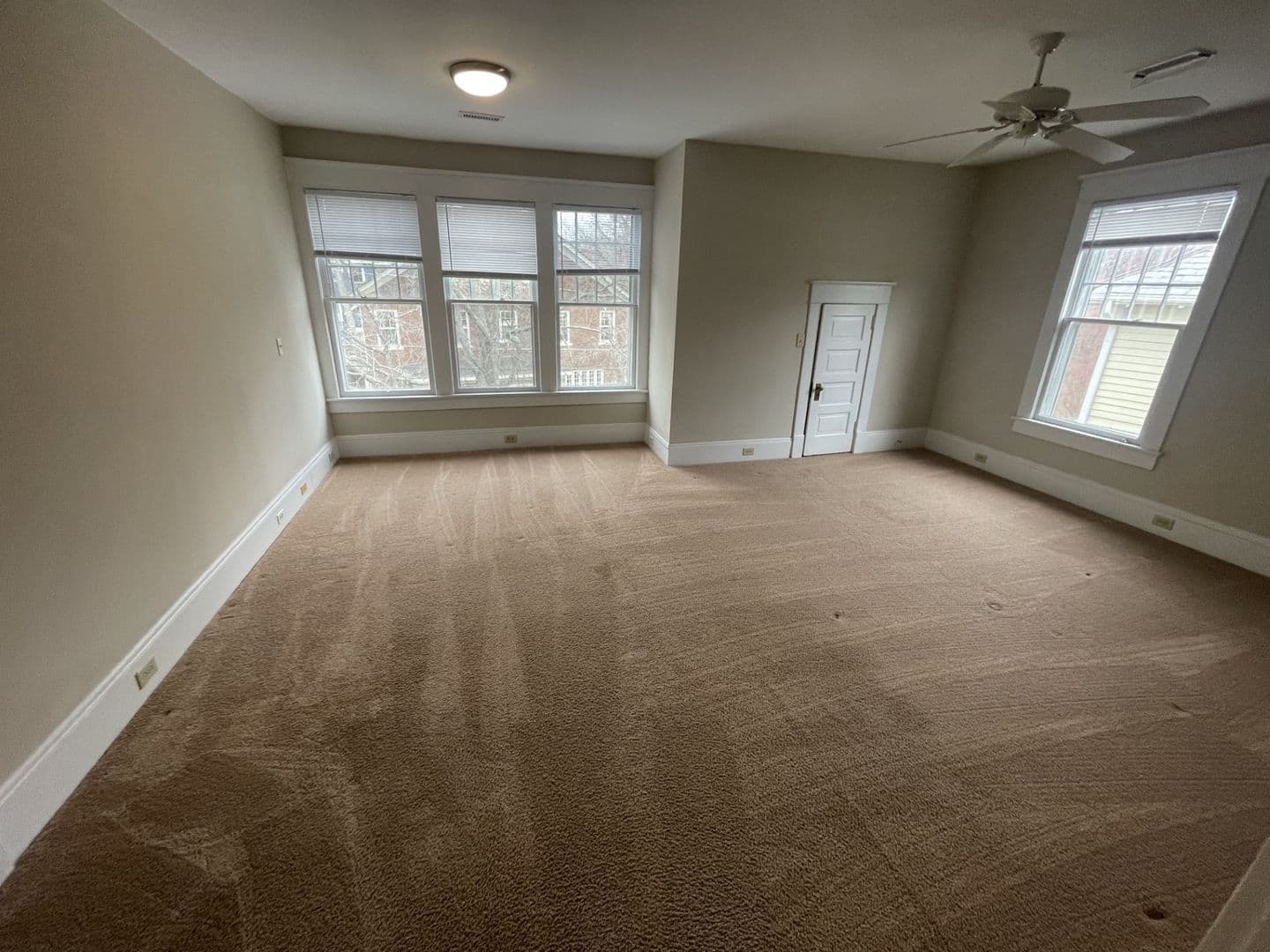 Raleigh House: 114 E Park Ave