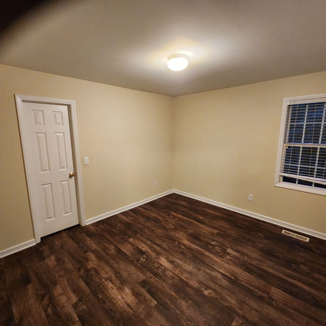 Wake Forest House: 134 West Oak Ave