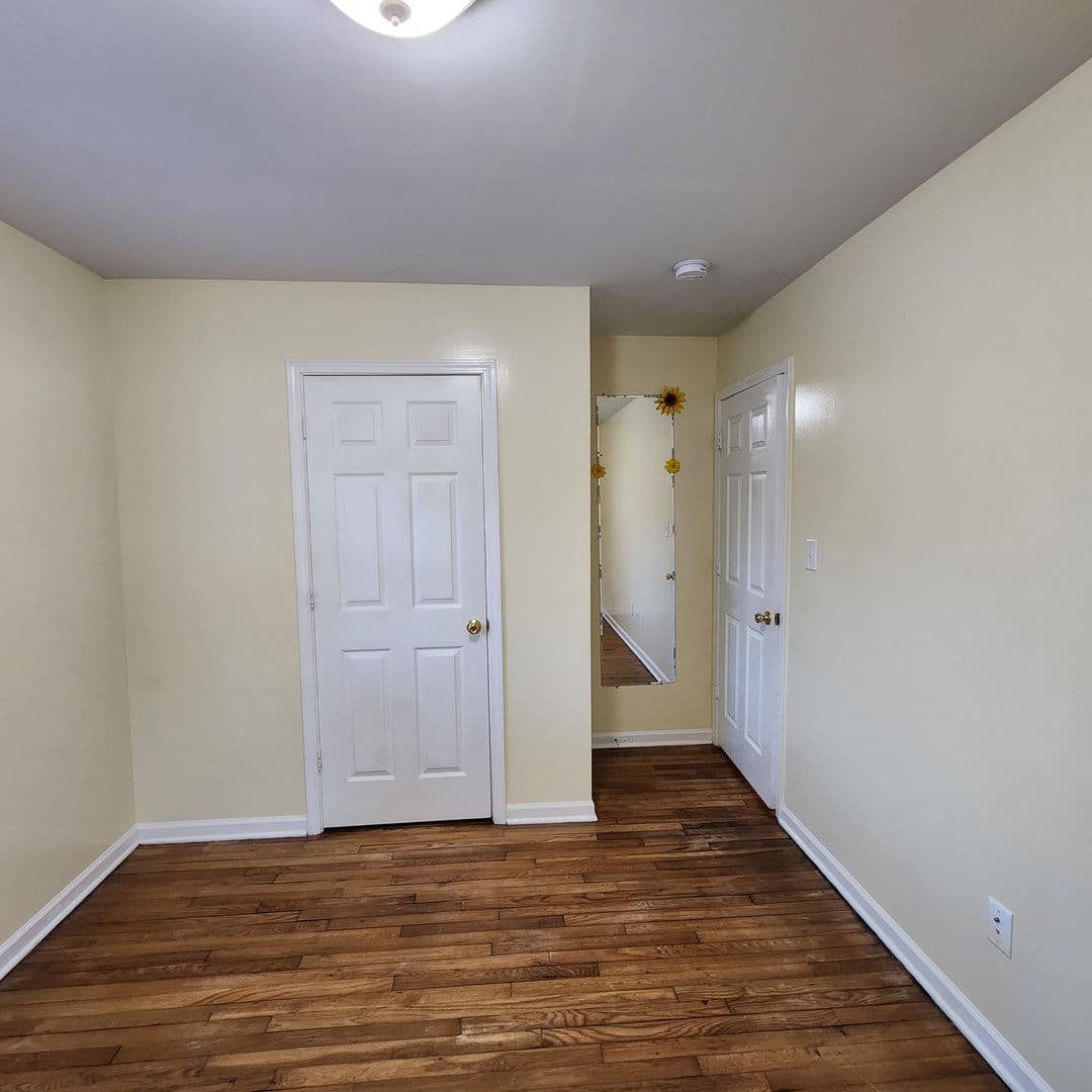 Raleigh House: 1208 Thames Ct