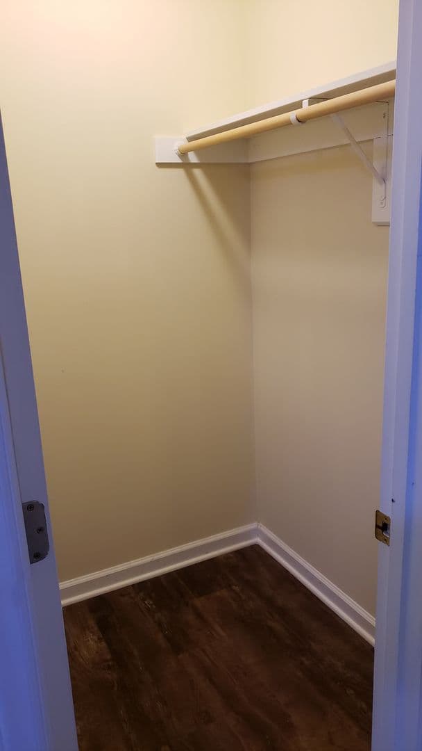 Wake Forest House: 134 West Oak Ave