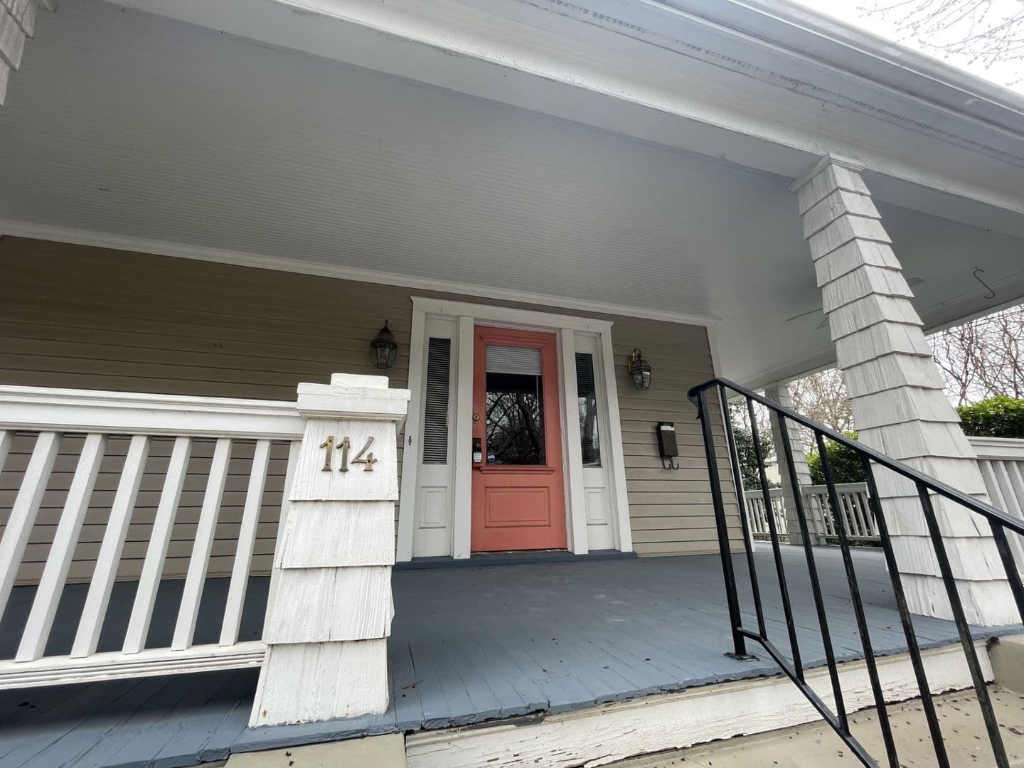 Raleigh House: 114 E Park Ave