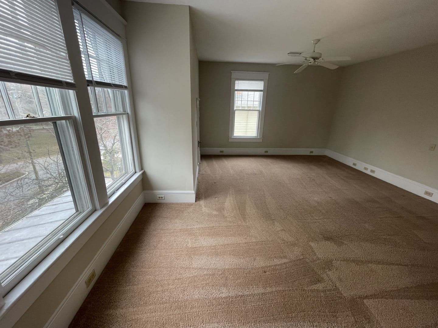 Raleigh House: 114 E Park Ave