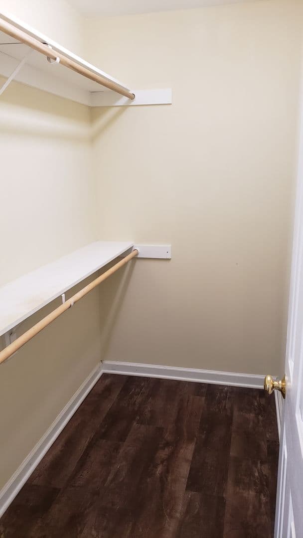 Wake Forest House: 134 West Oak Ave