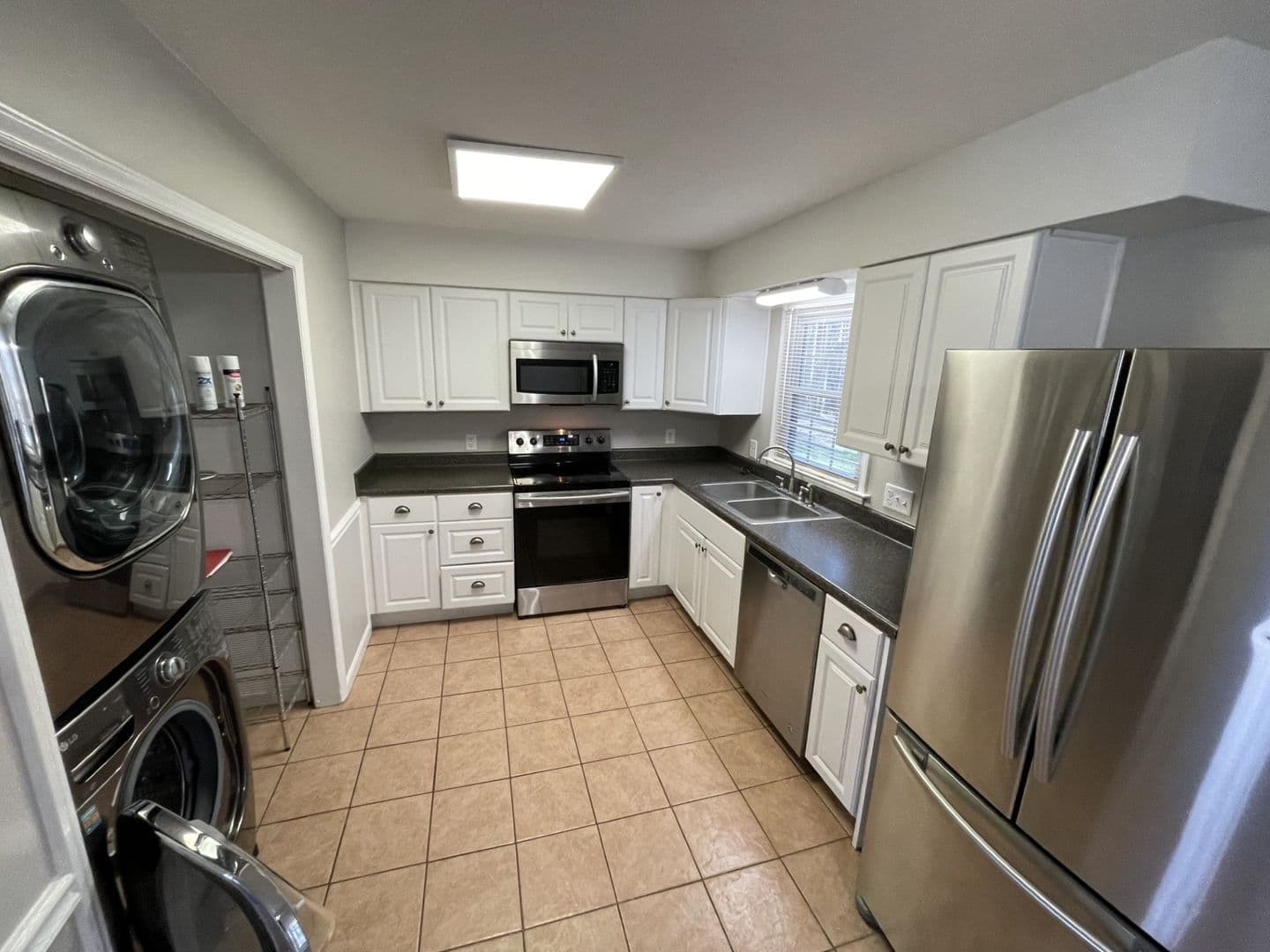 Knightdale House: 116 Pine Country Lane