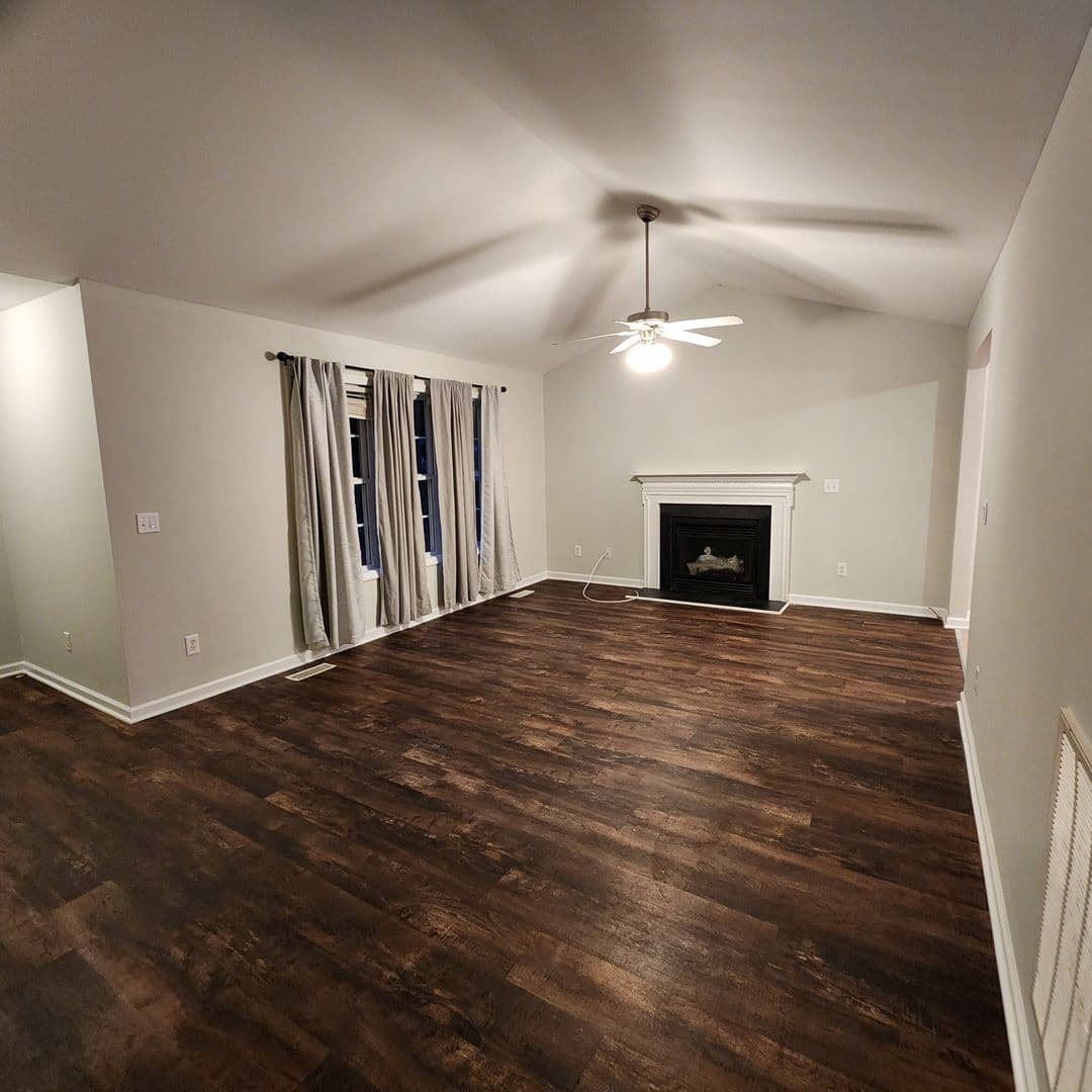 Wake Forest House: 134 West Oak Ave