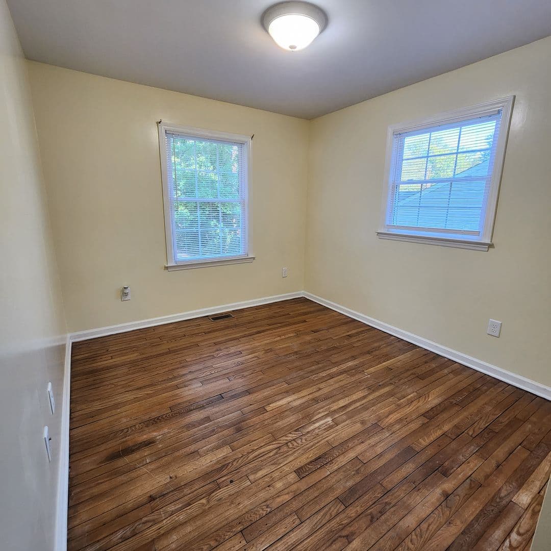 Raleigh House: 1208 Thames Ct