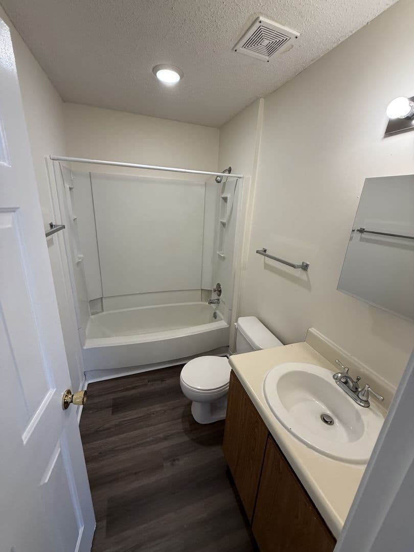 Raleigh Condo: 3535-202 Ivy Commons Dr