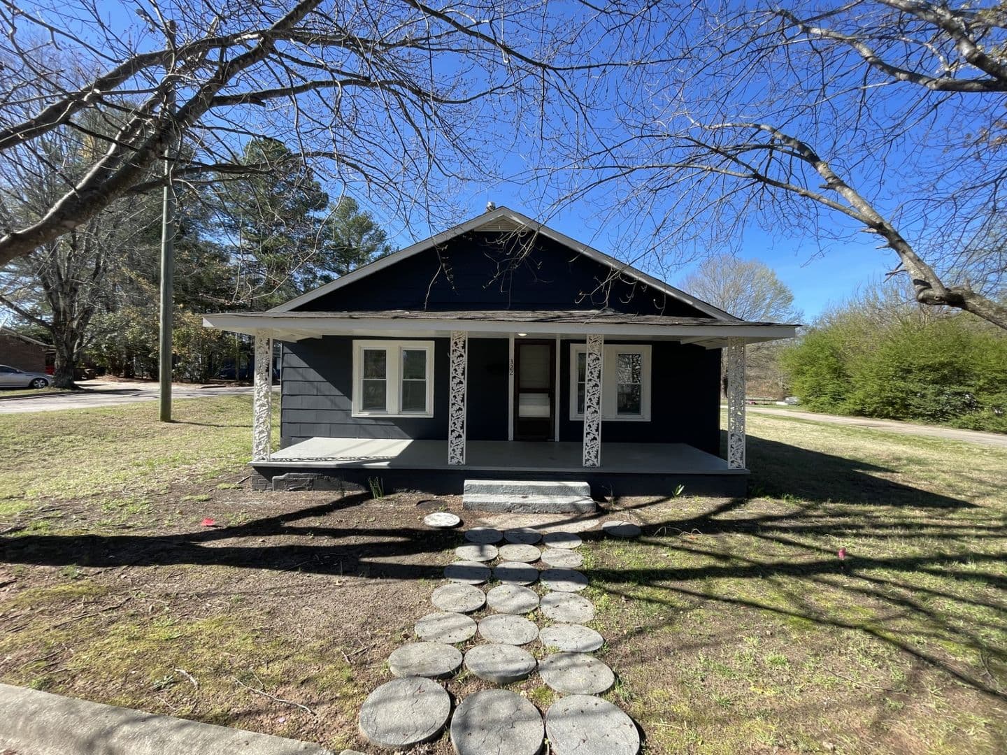 Wake Forest House: 322 E. Perry Avenue