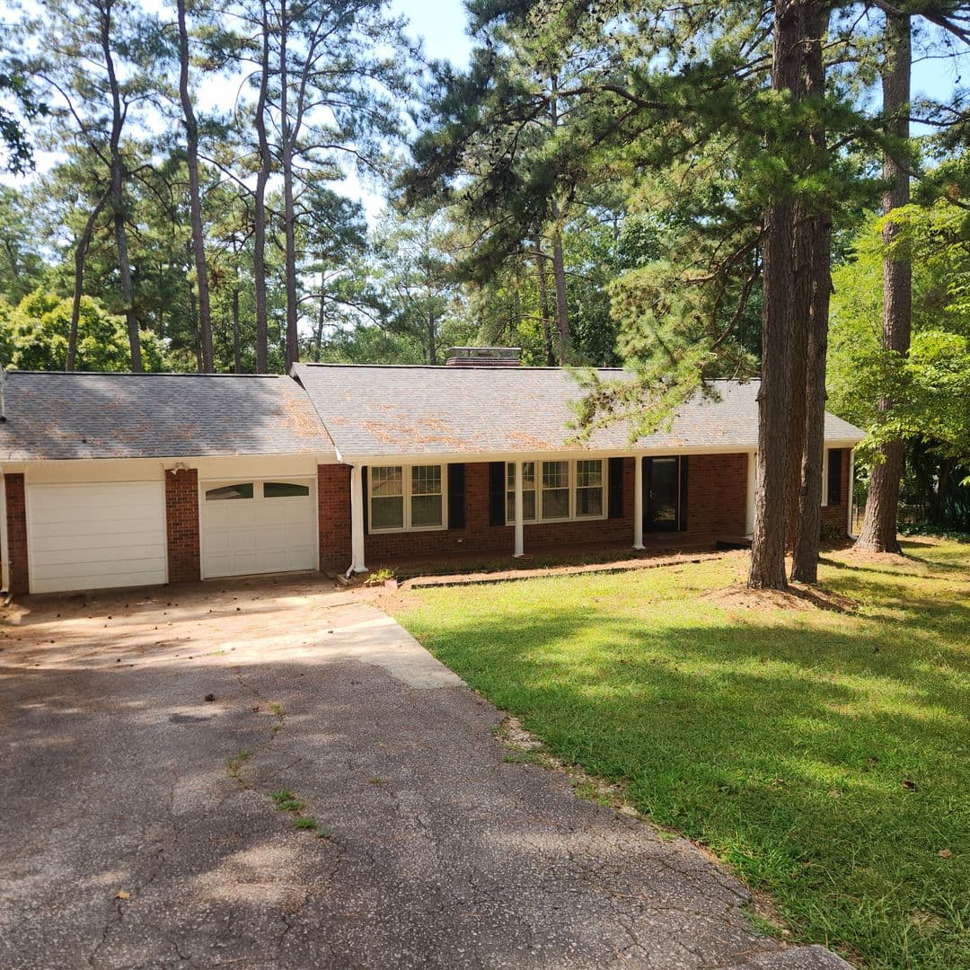 Raleigh House: 1521 Shelley Road