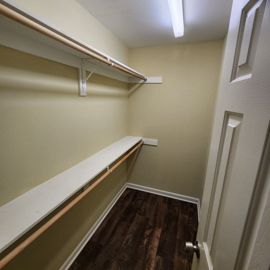 Wake Forest House: 134 West Oak Ave