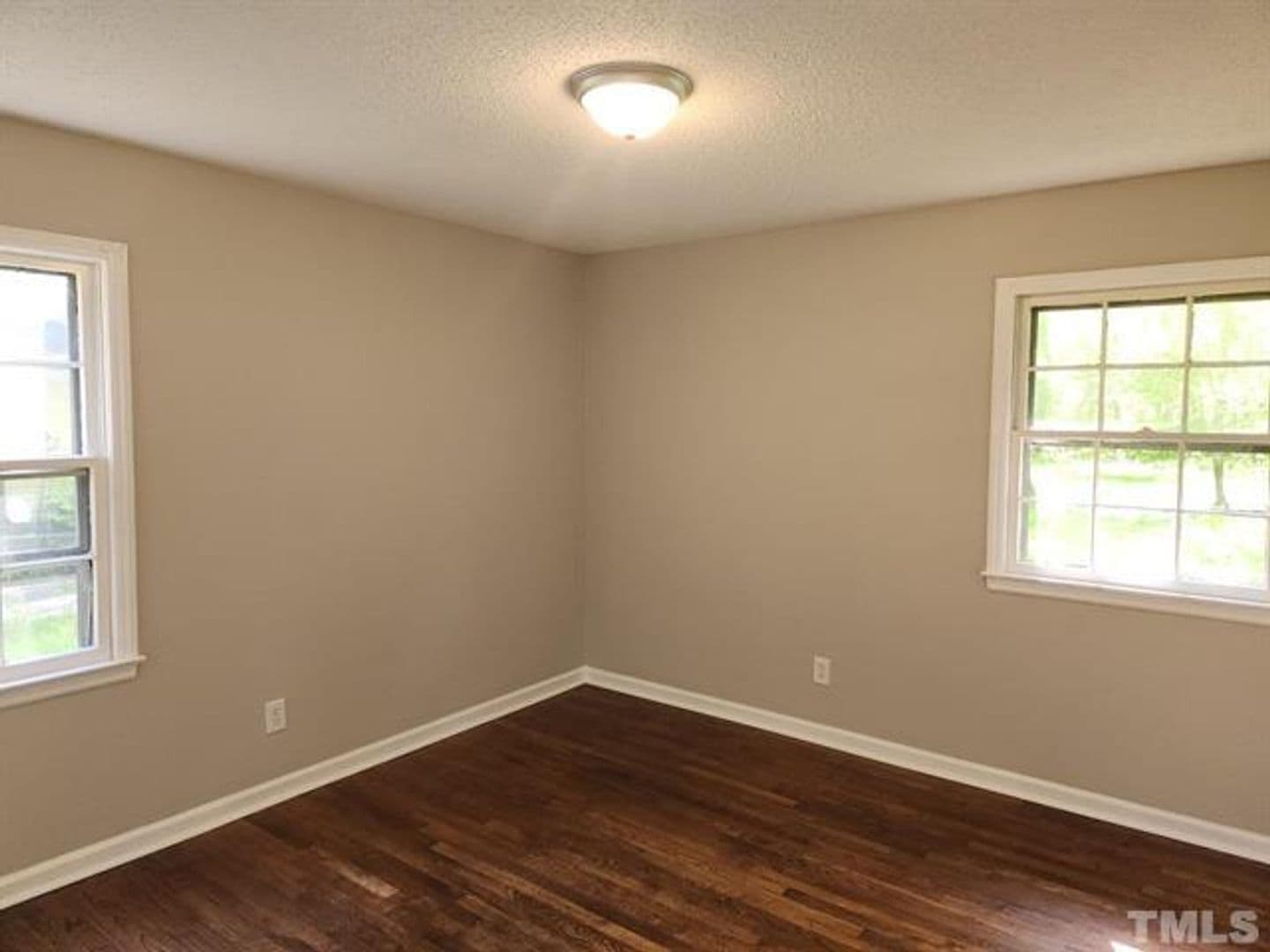 Raleigh House: 520 Dacian Road