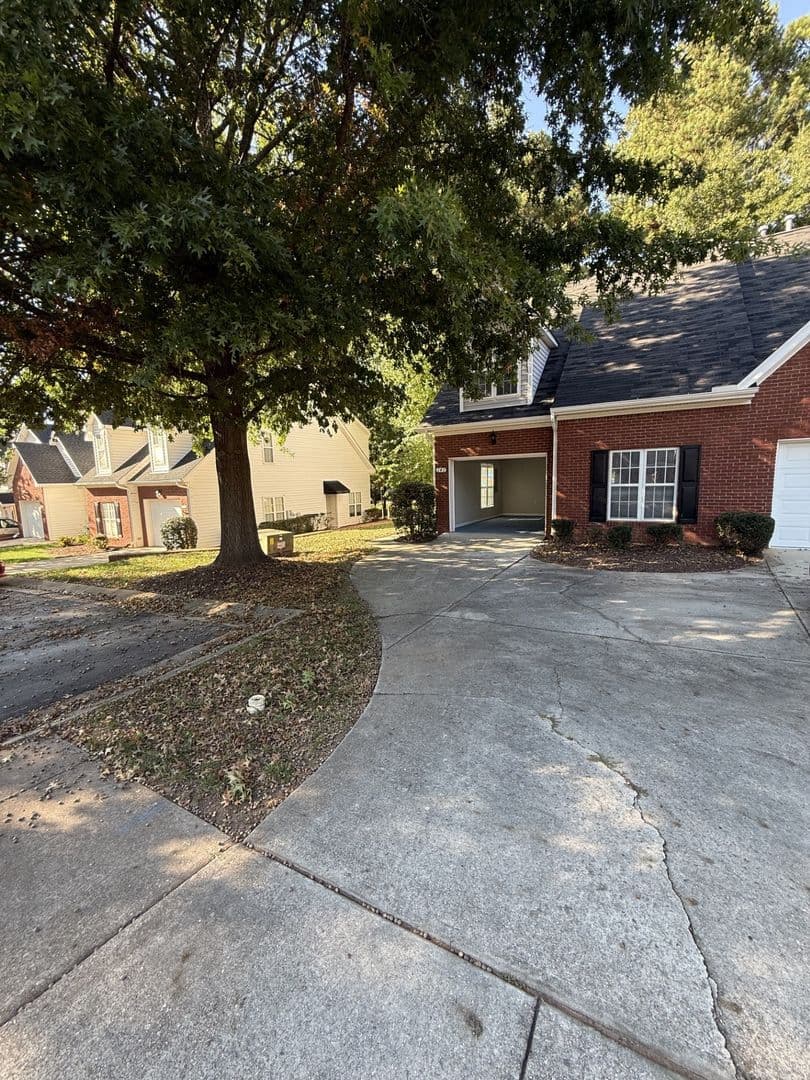Garner Townhome: 141 Bayleigh Ct