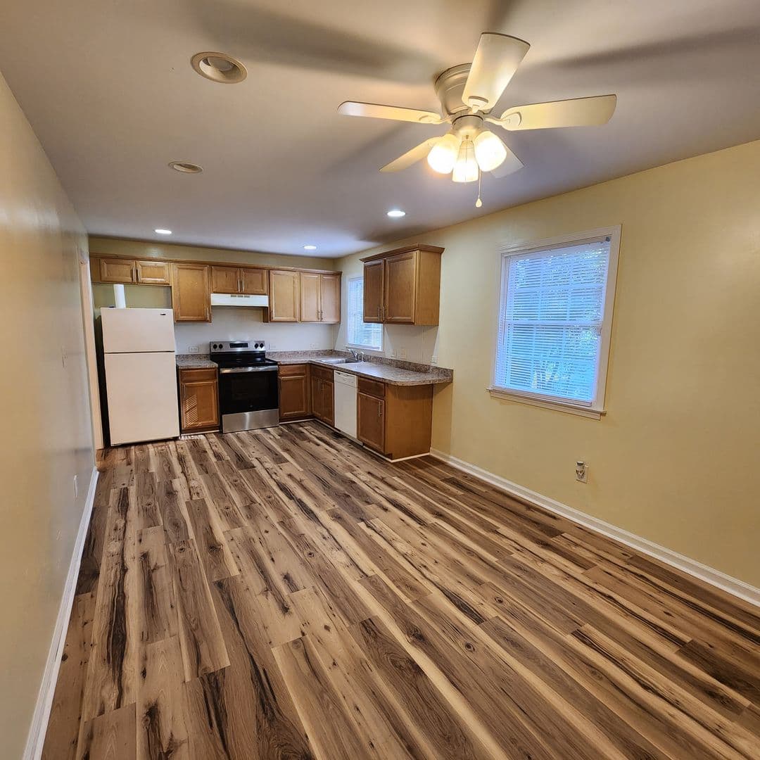 Raleigh House: 1208 Thames Ct