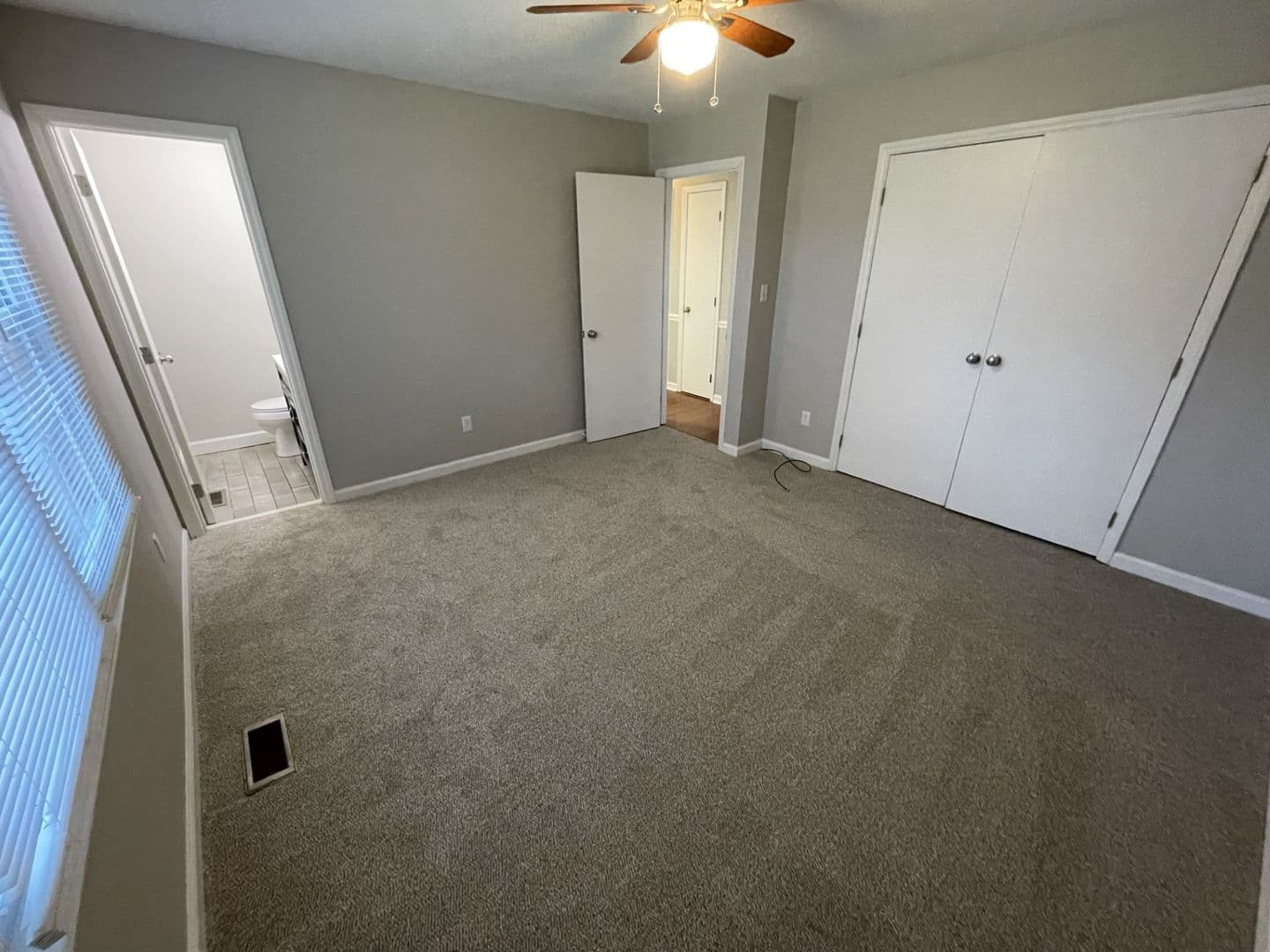 Knightdale House: 116 Pine Country Lane