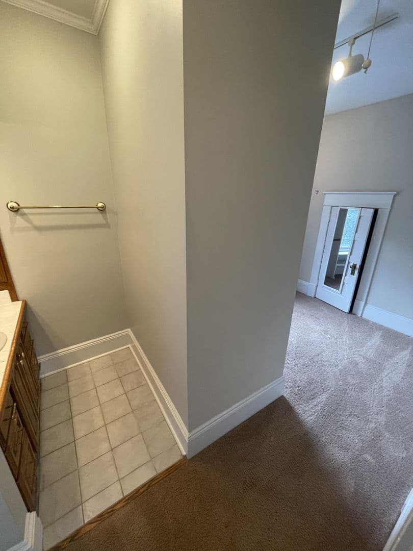 Raleigh House: 114 E Park Ave