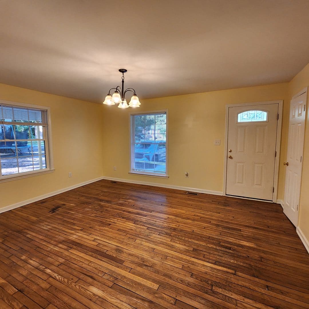 Raleigh House: 1208 Thames Ct