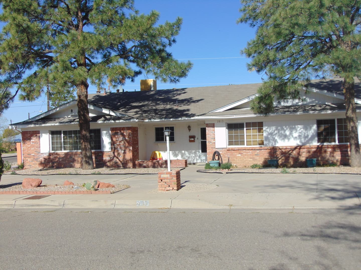 Albuquerque House: 2813 Indiana St NE