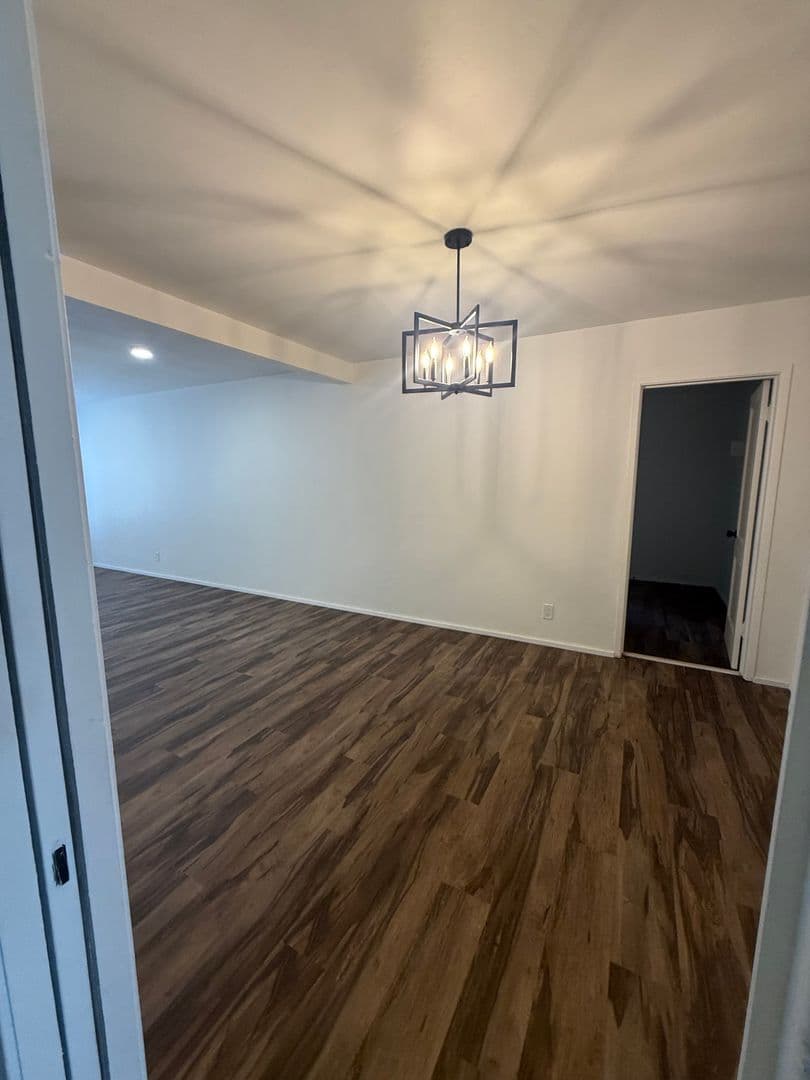Albuquerque House: 8906 Lexington Ave NE