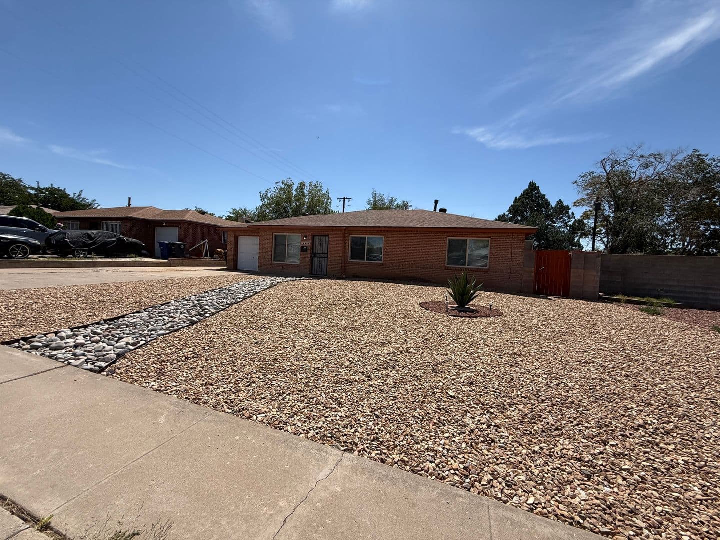 Albuquerque House: 8906 Lexington Ave NE