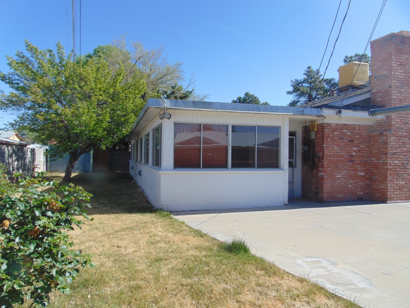 Albuquerque House: 2813 Indiana St NE