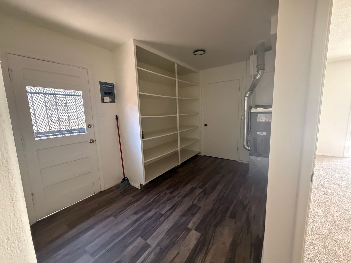 Albuquerque House: 8906 Lexington Ave NE