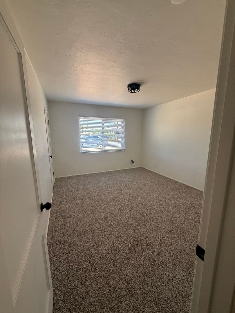Albuquerque House: 8906 Lexington Ave NE