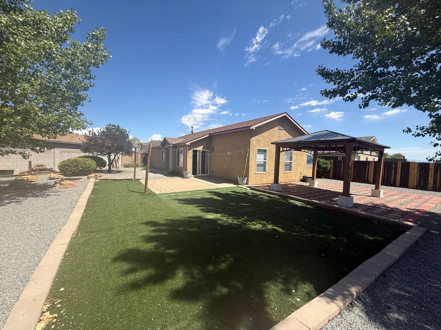 Rio Rancho House: 3401 Misty Meadows