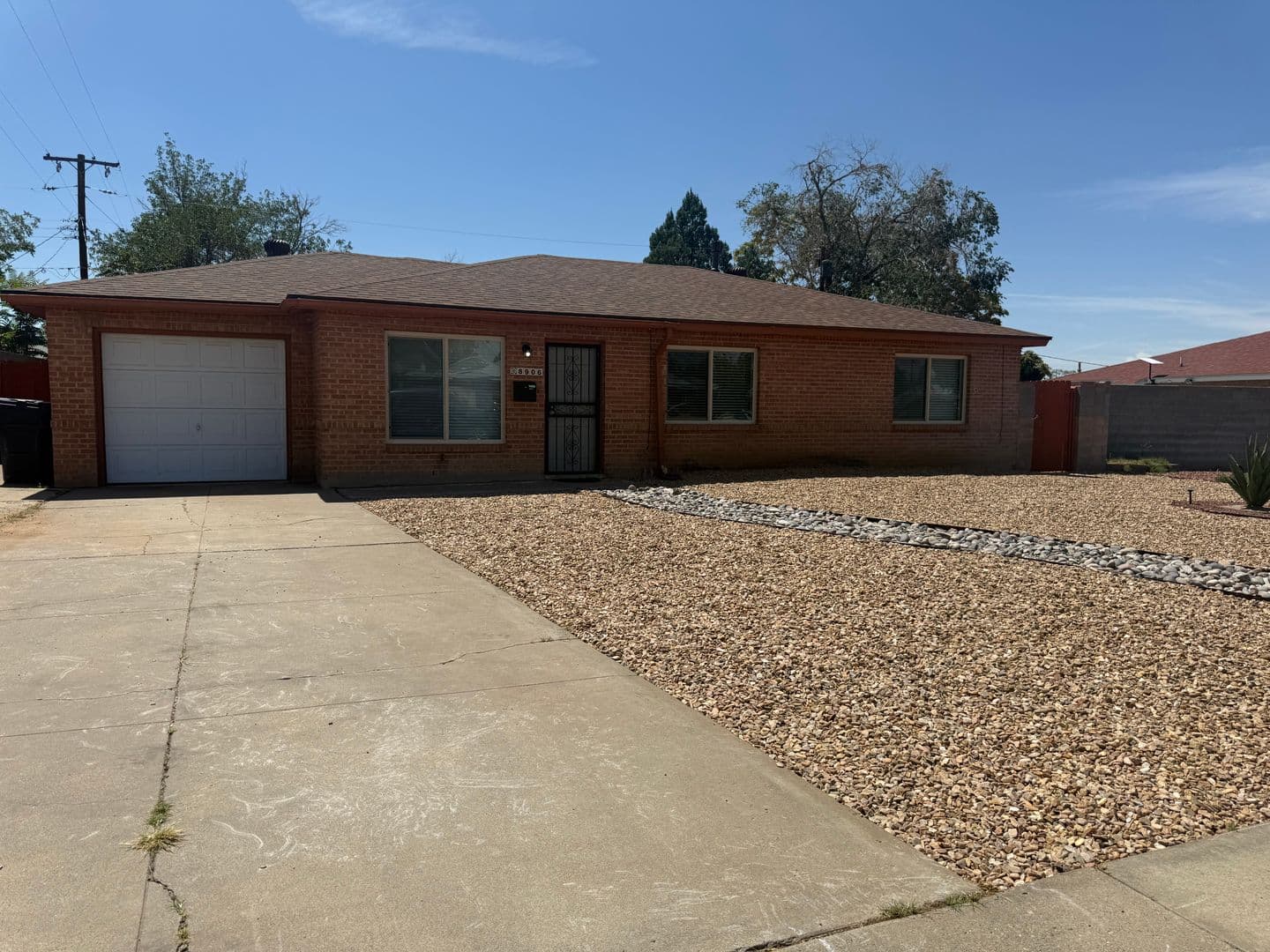 Albuquerque House: 8906 Lexington Ave NE