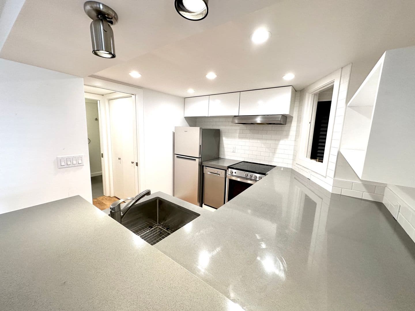 San Francisco Apartment: 2849 Fillmore Street
