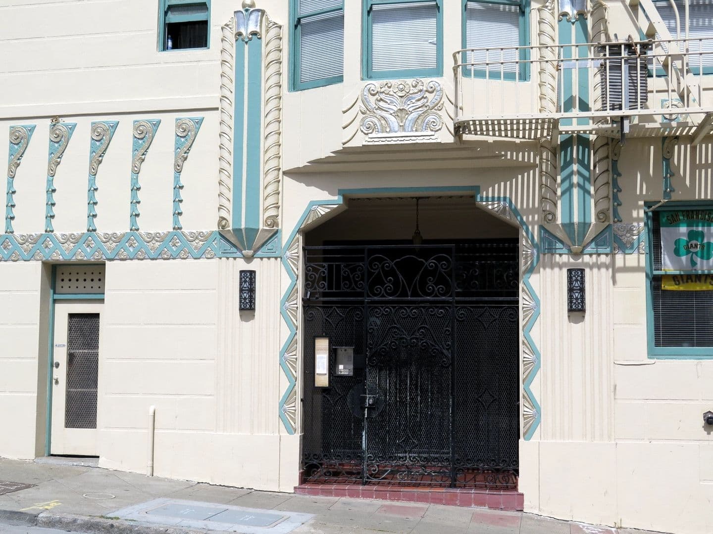 San Francisco Apartment: 1050 Franklin Street