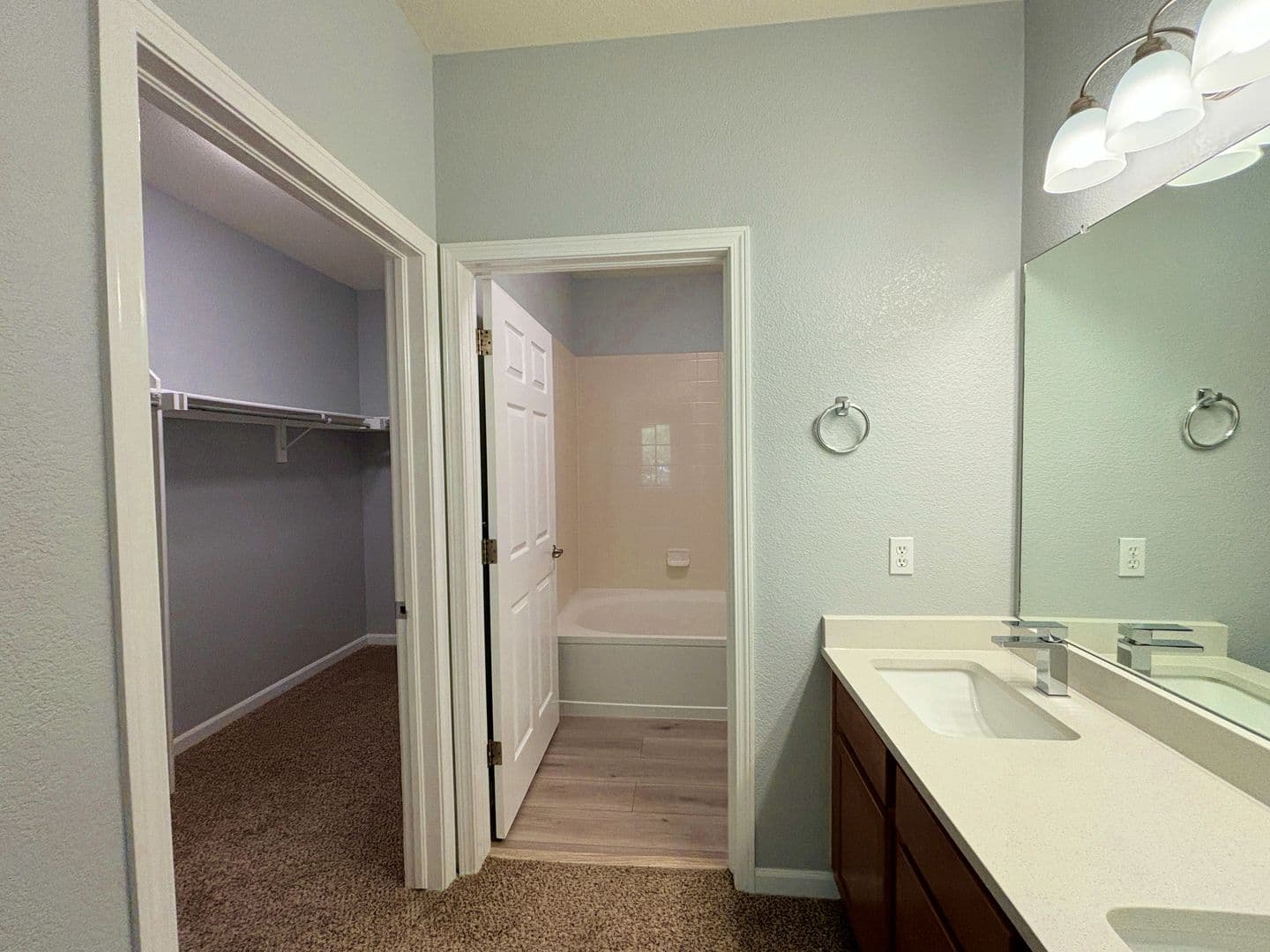 Aurora House: 23406 E 5th Pl