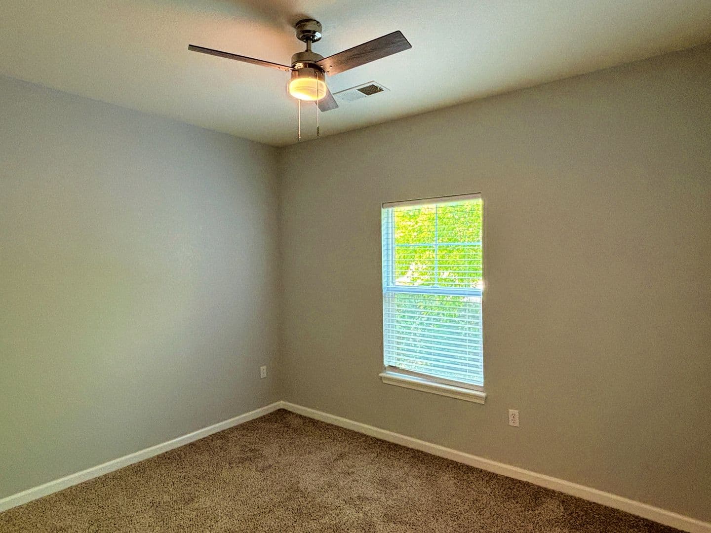 Aurora House: 23406 E 5th Pl