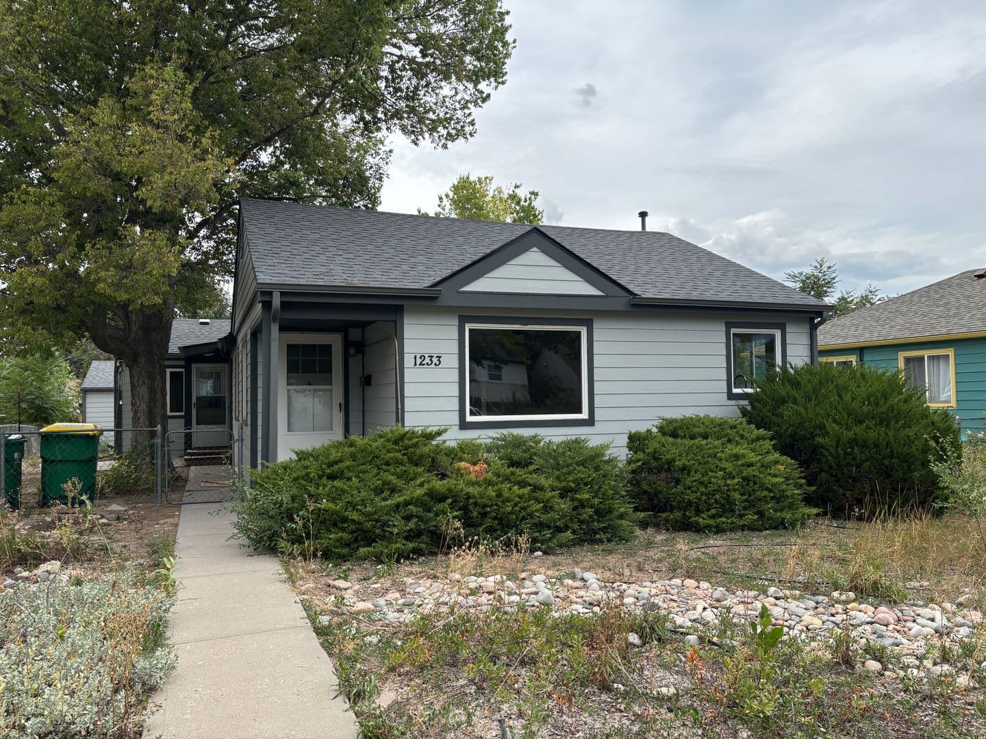 Aurora House: 1233 Elmira St