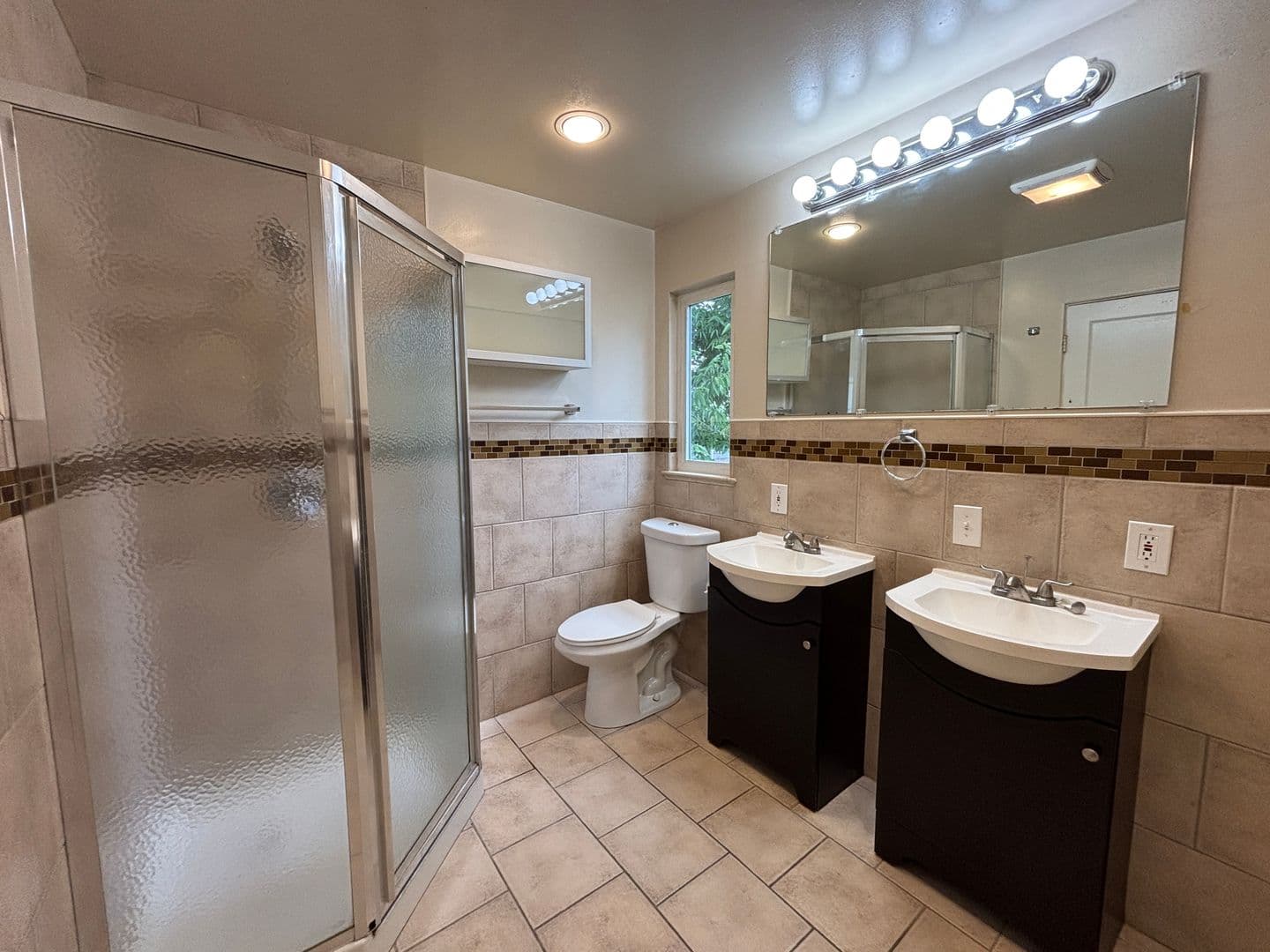 Aurora House: 1233 Elmira St