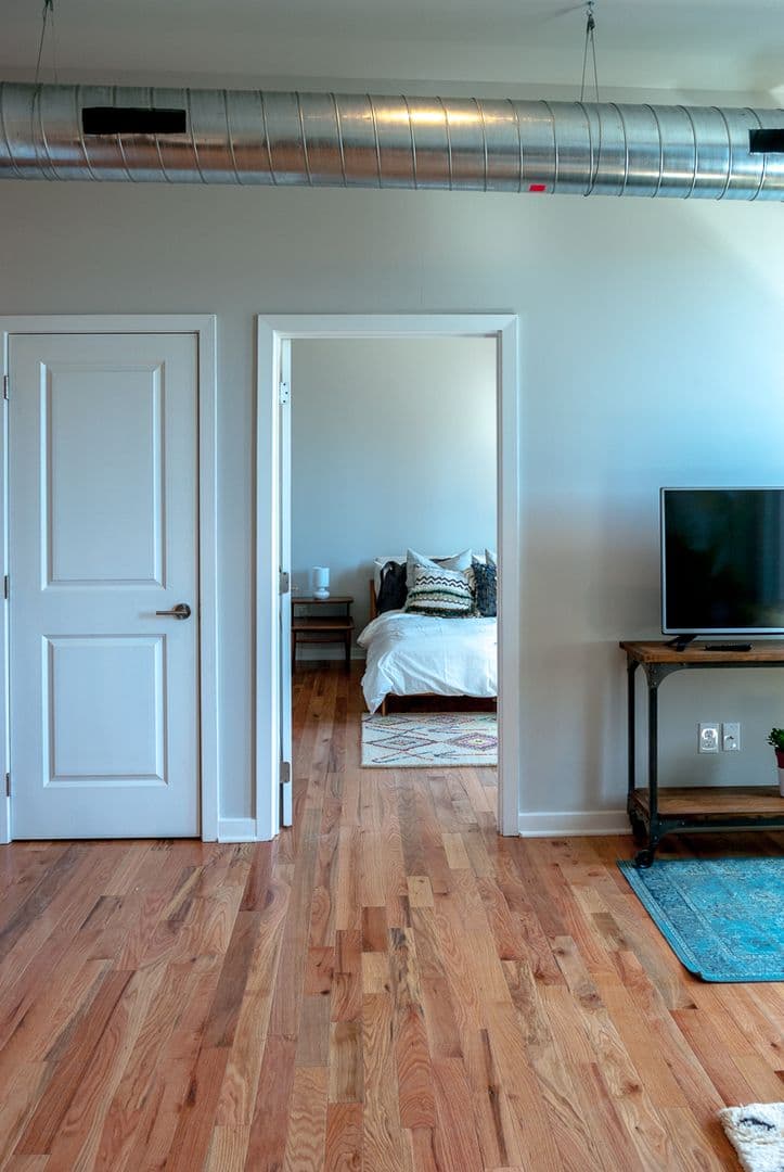 Philadelphia Apartment: 2007 Hope St
