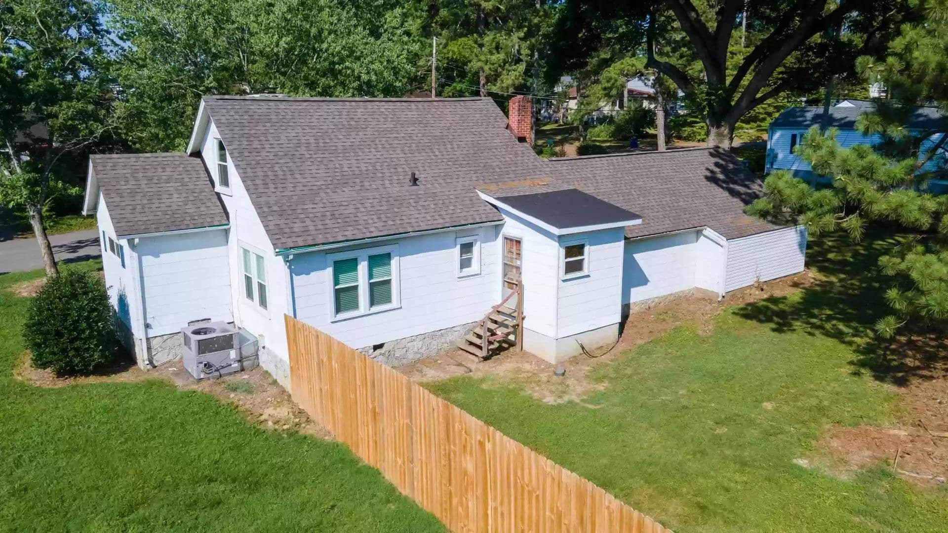 Chattanooga House: 126 Hunt Ave
