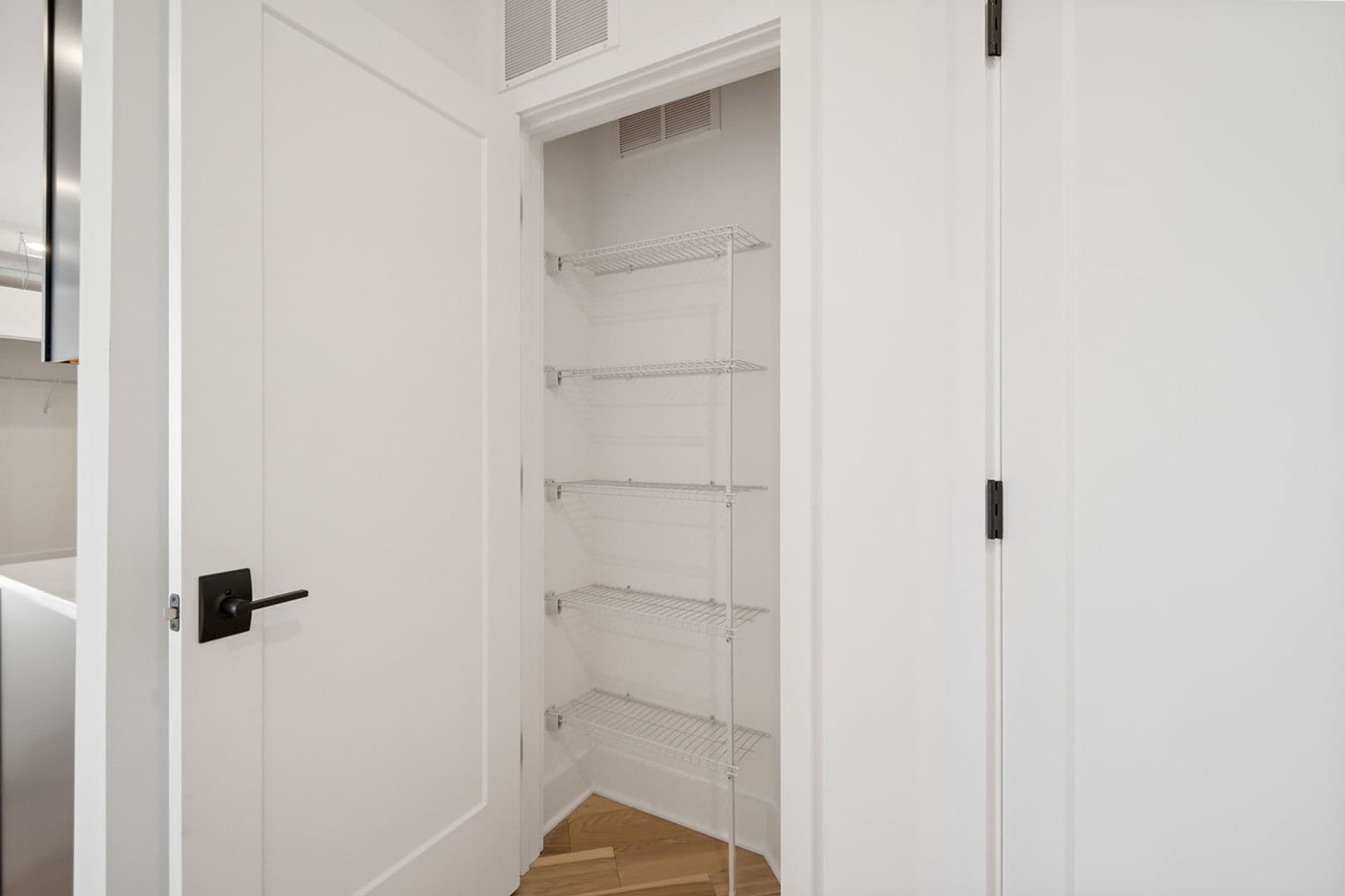 Philadelphia Apartment: 2370 Jasper st