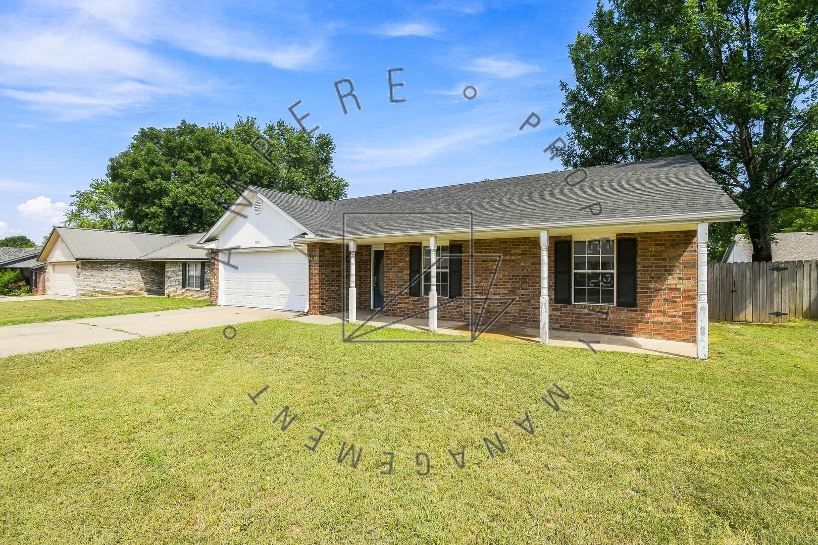 Fayetteville House: 4278 W Patrick St