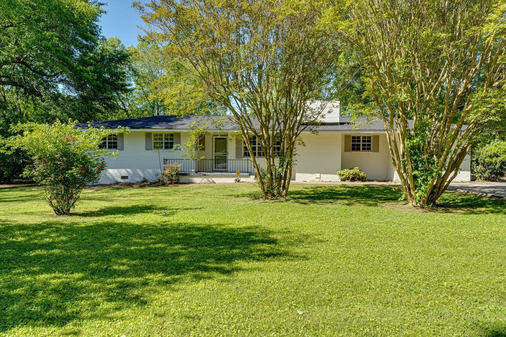 Hixson House: 4736 Adams Rd