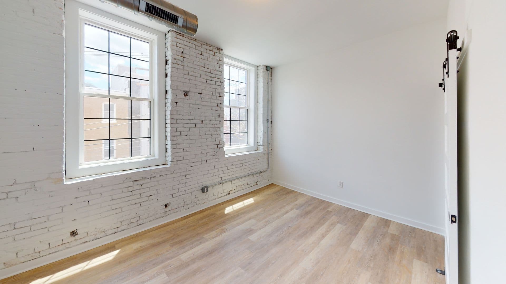 Philadelphia Apartment: 2301 N Front St