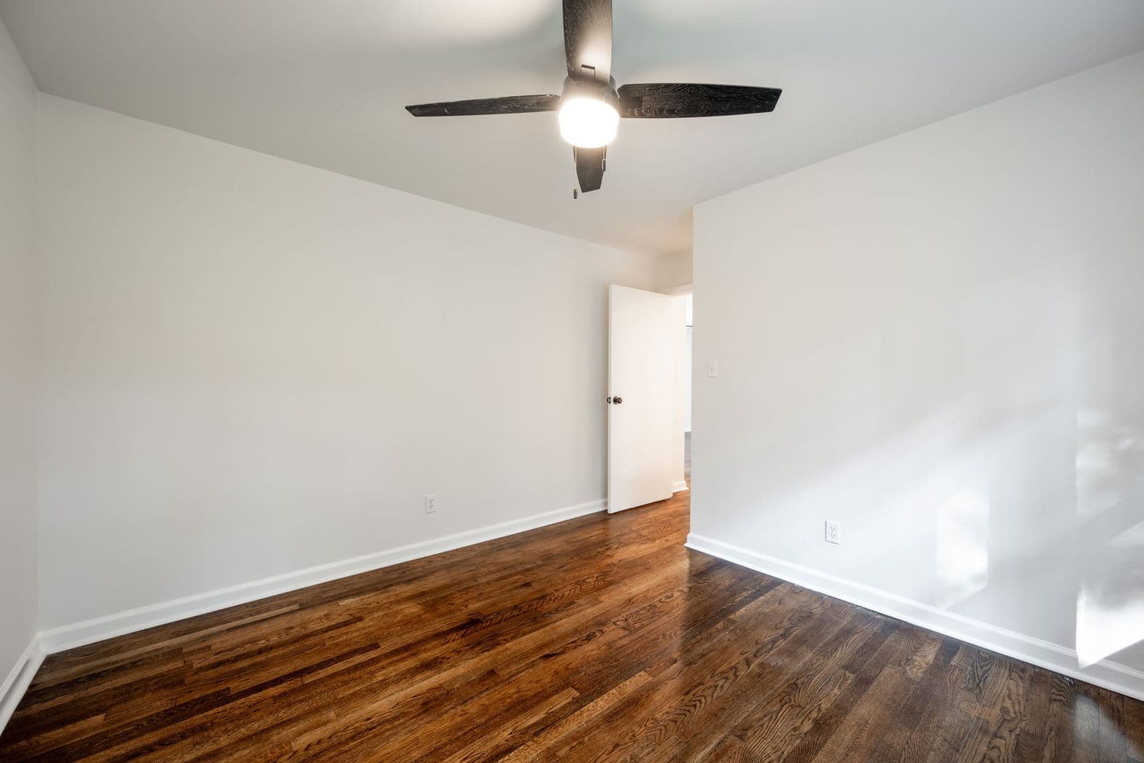 Chattanooga House: 6103 Bermuda Ave