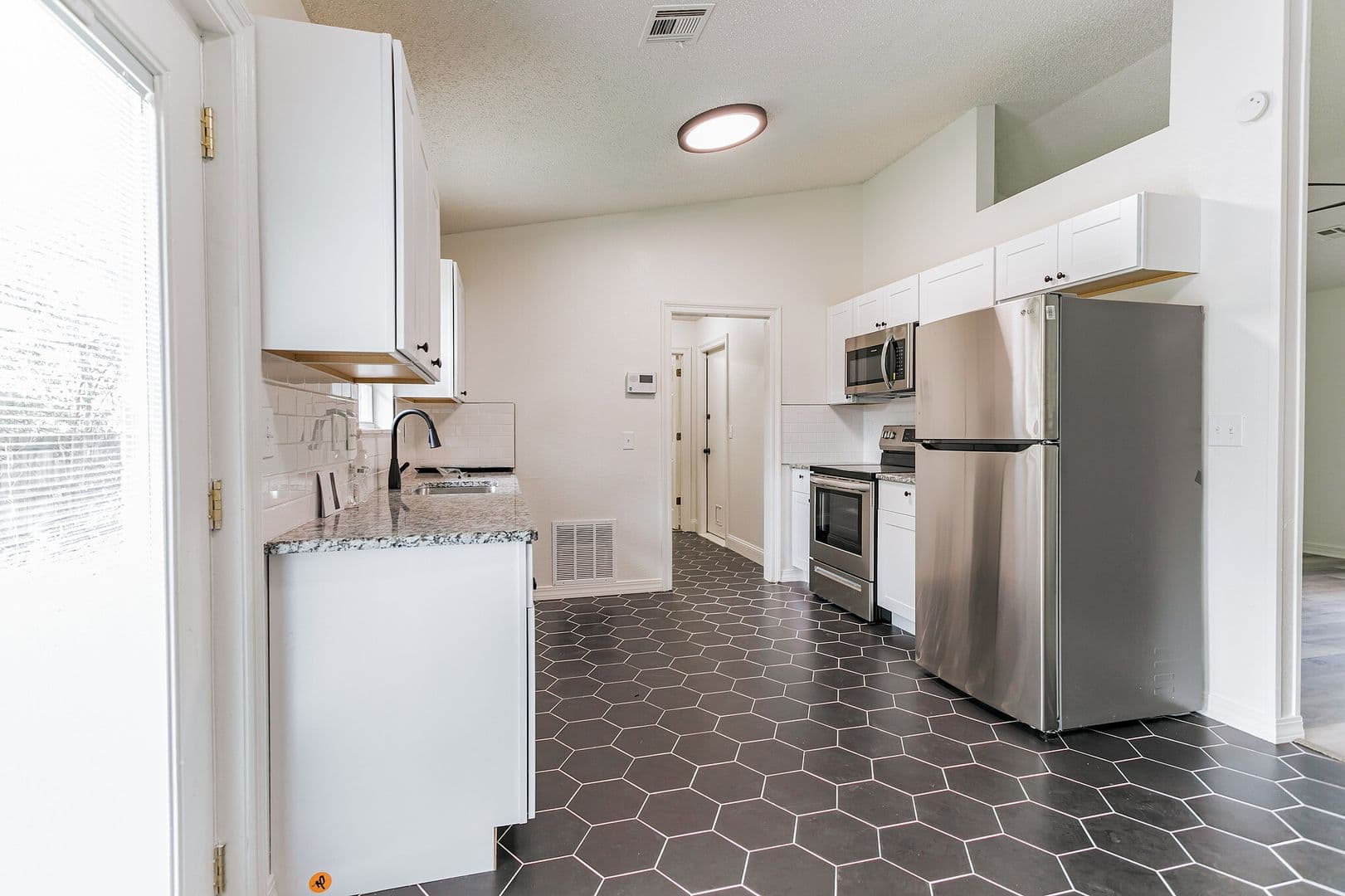 Fayetteville House: 1435 N Lonesome Dove Dr