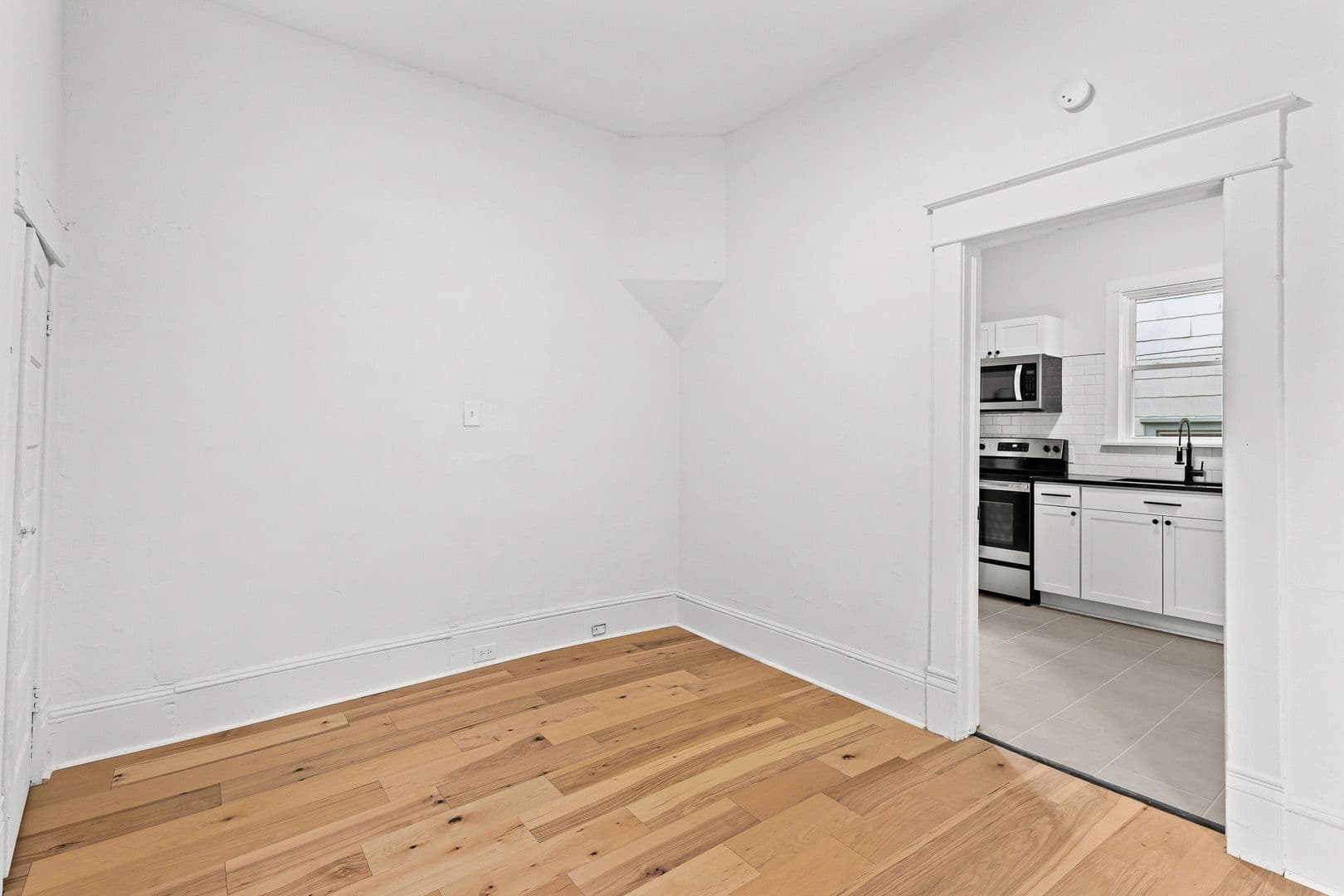 Winston-Salem Apartment: 409 W 1st St