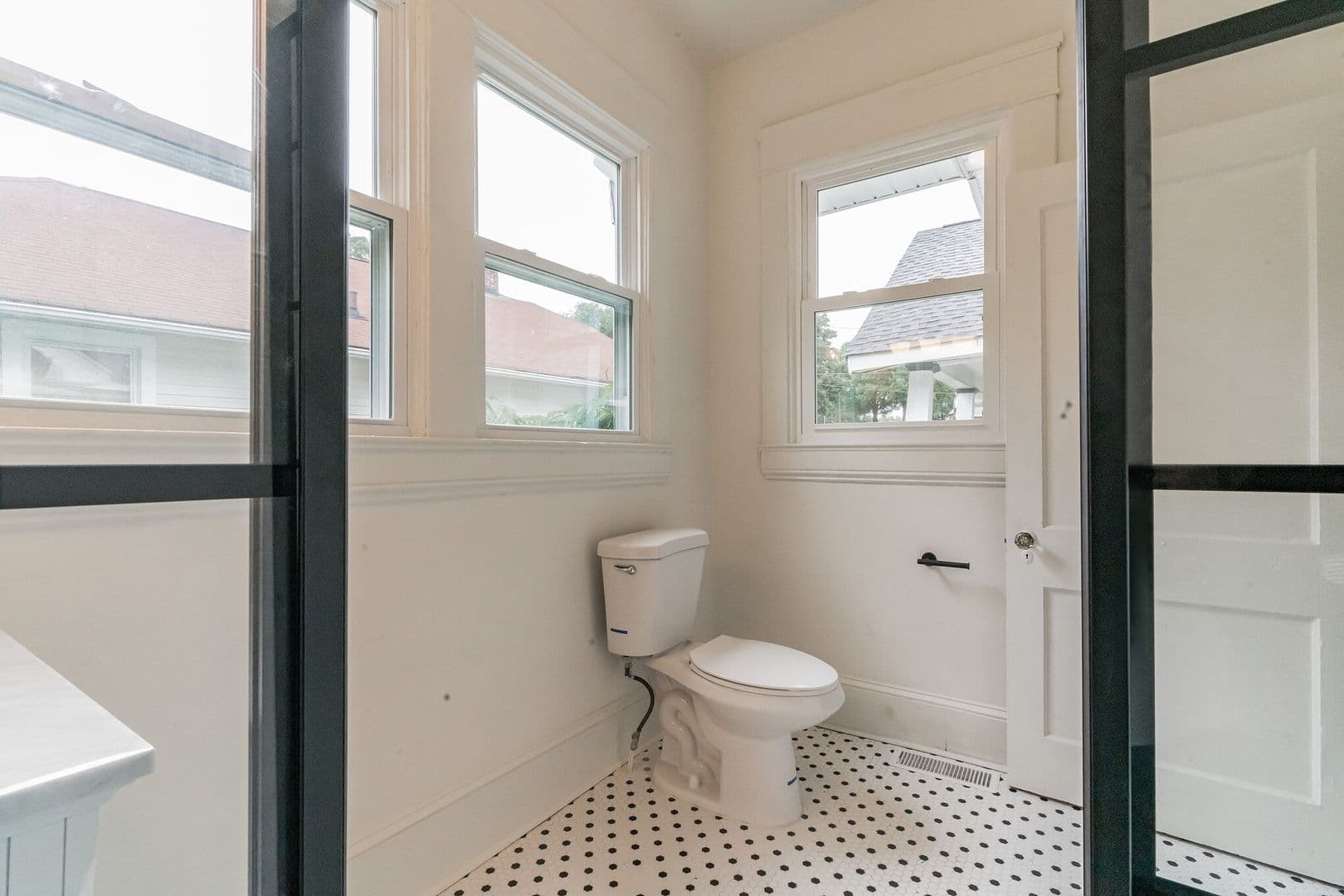 Winston-Salem Apartment: 512 Granville Dr
