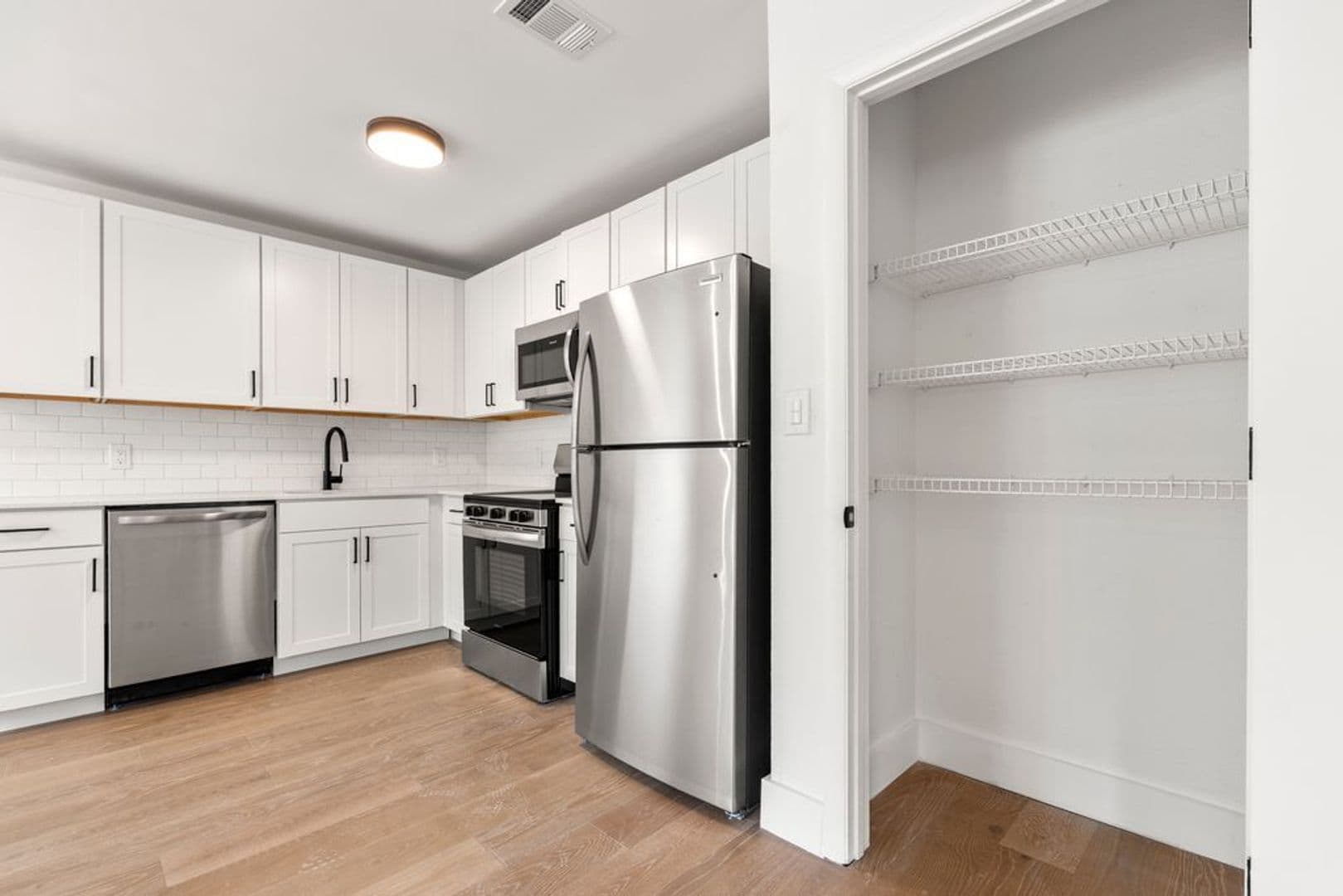 Tallahassee Apartment: 1360 Ocala Rd