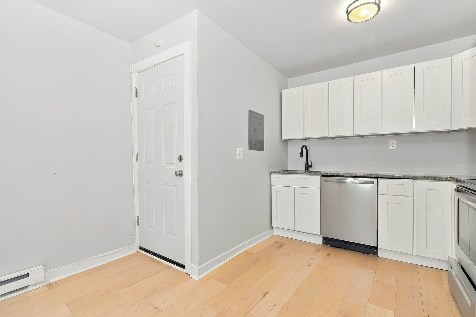 Philadelphia Apartment: 5536 Chester Ave