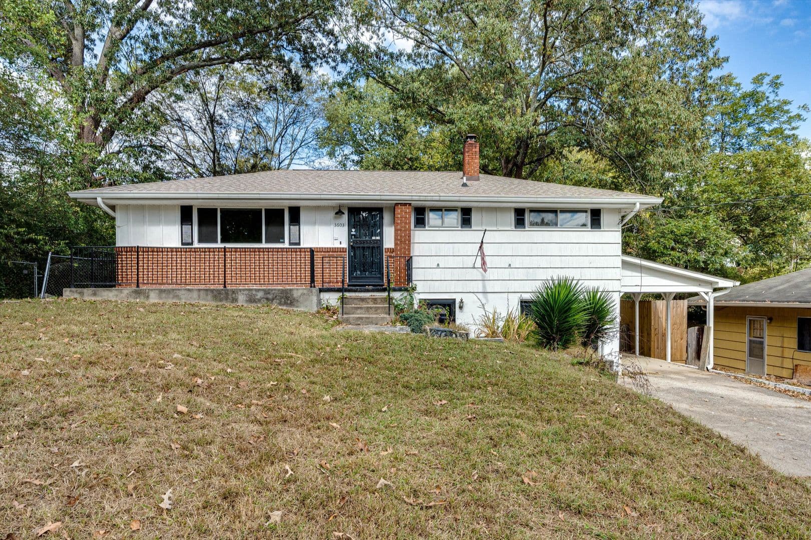 Chattanooga House: 3603 Whitehead Ave