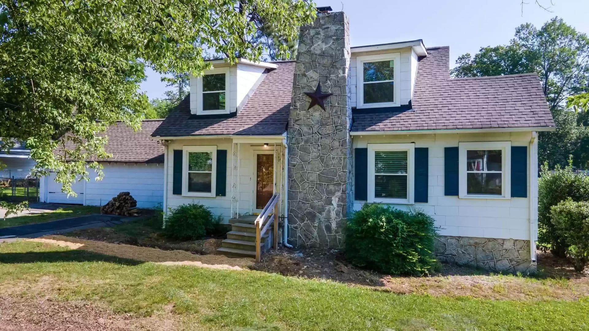 Chattanooga House: 126 Hunt Ave