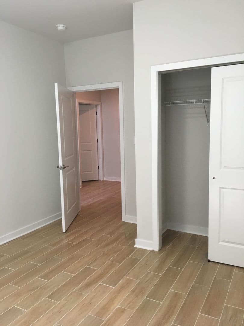 Philadelphia Apartment: 2021 N Front St